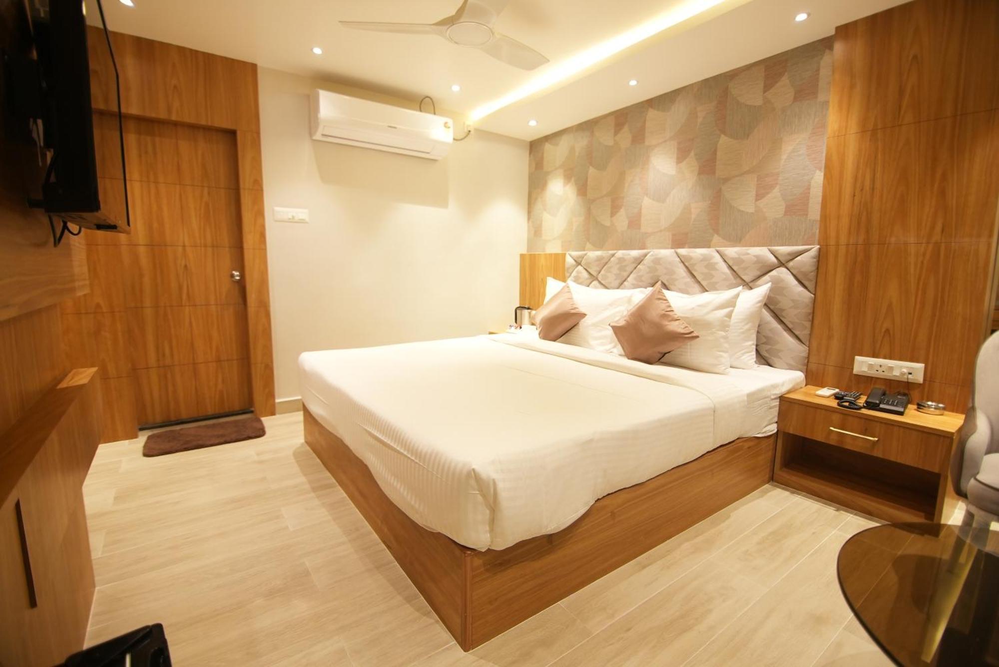 Hotel Dc Star Kolkata Exterior photo
